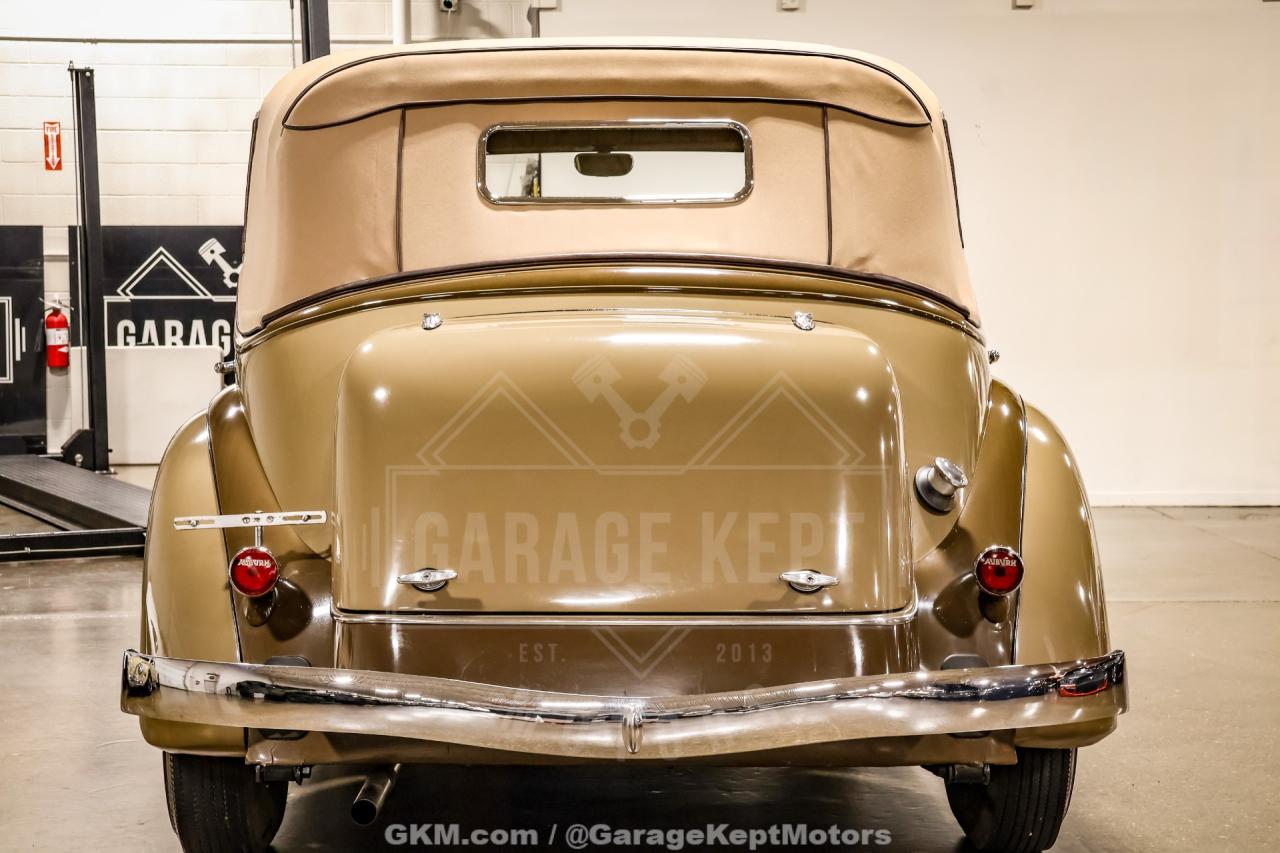 1935 Auburn 851