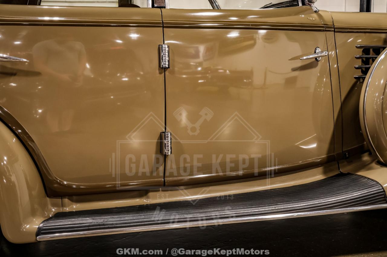 1935 Auburn 851