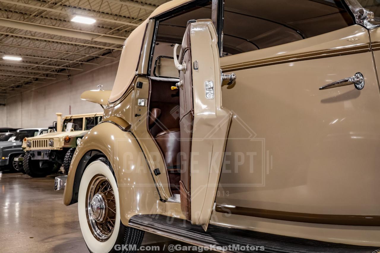 1935 Auburn 851