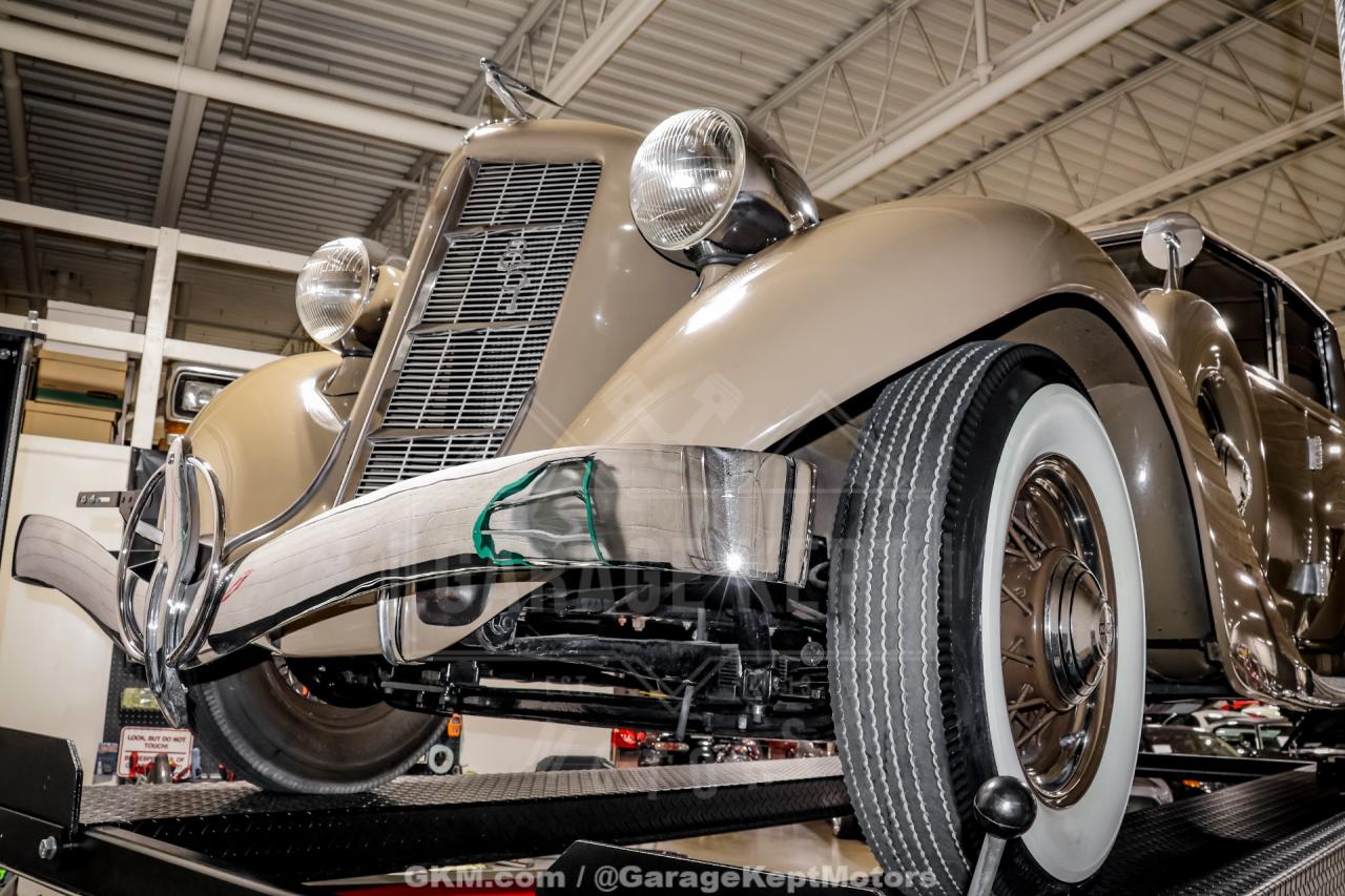 1935 Auburn 851