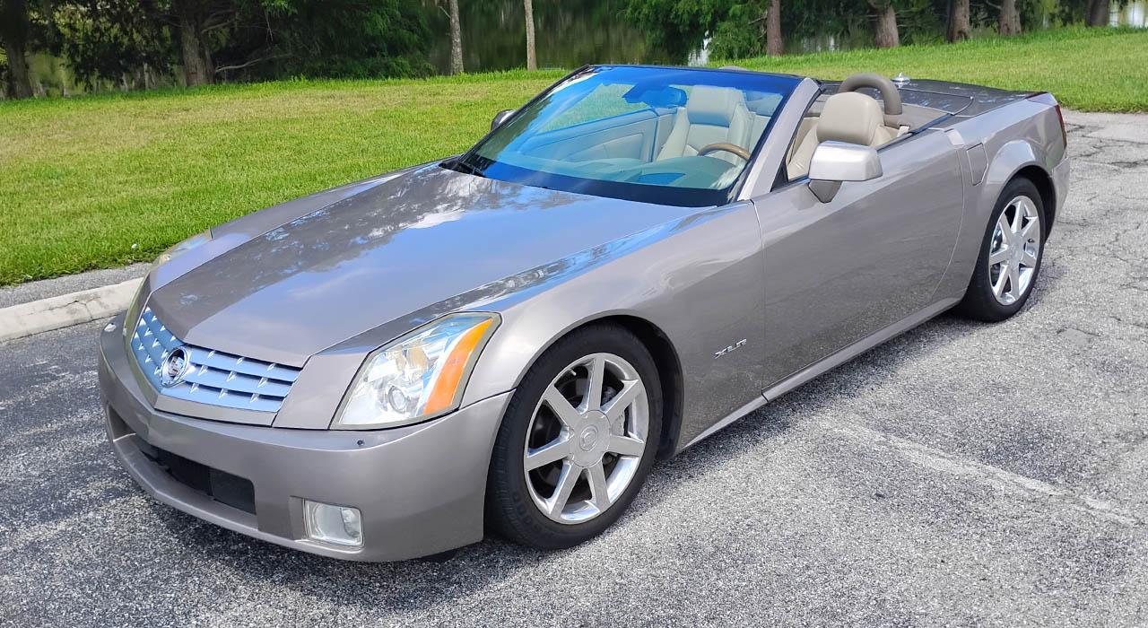 2005 Cadillac XLR ROADSTER