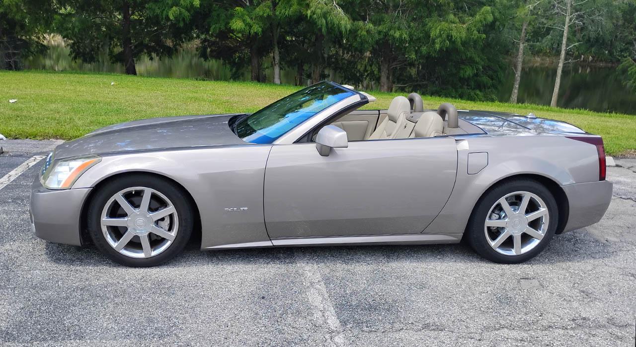 2005 Cadillac XLR ROADSTER