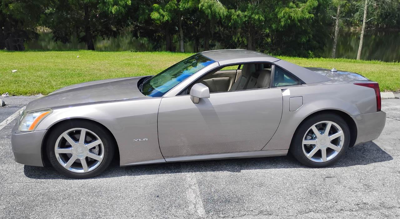 2005 Cadillac XLR ROADSTER