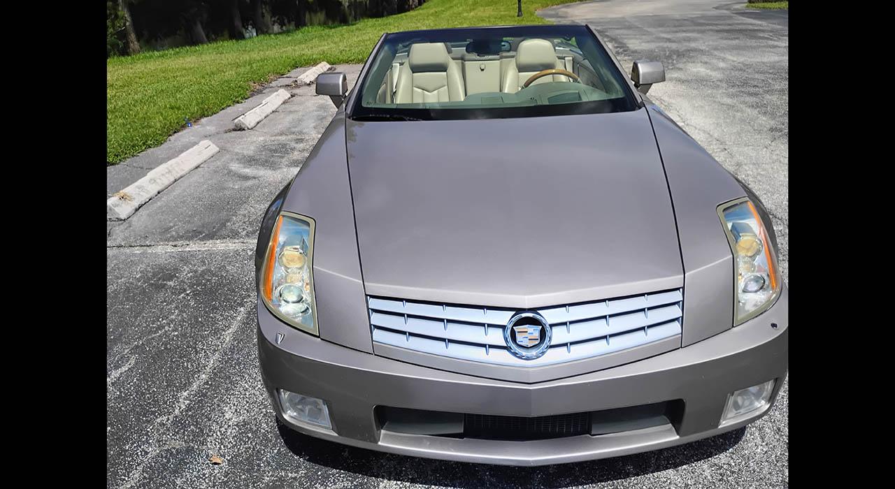 2005 Cadillac XLR ROADSTER