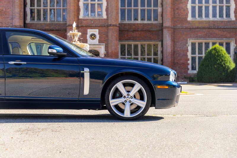2008 Jaguar XJR