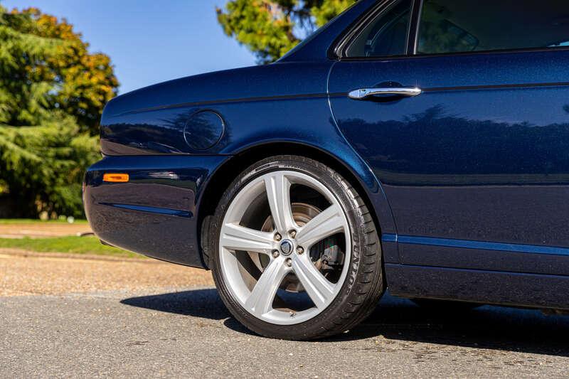 2008 Jaguar XJR