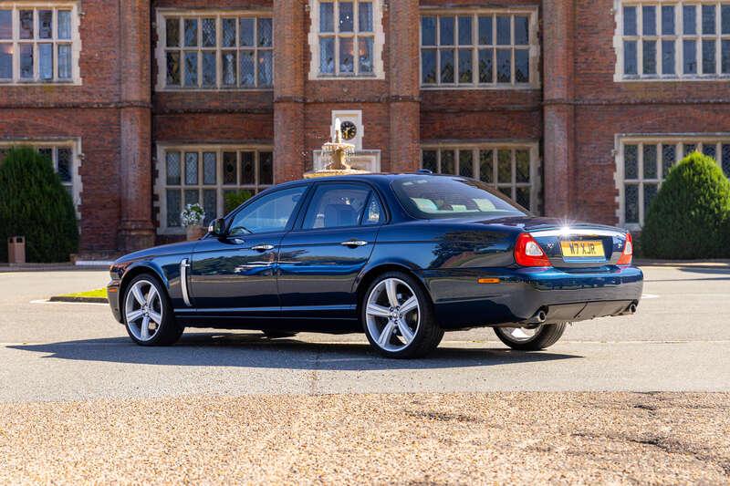 2008 Jaguar XJR