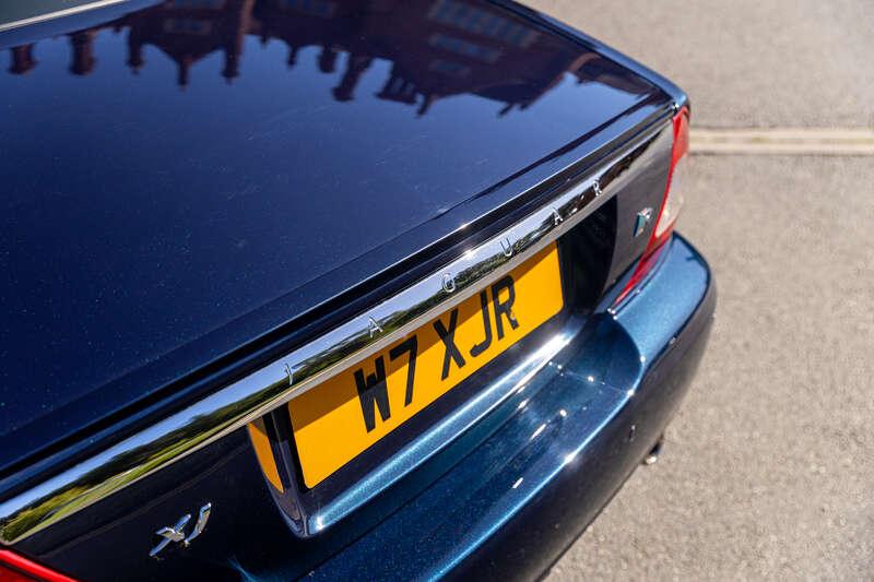 2008 Jaguar XJR