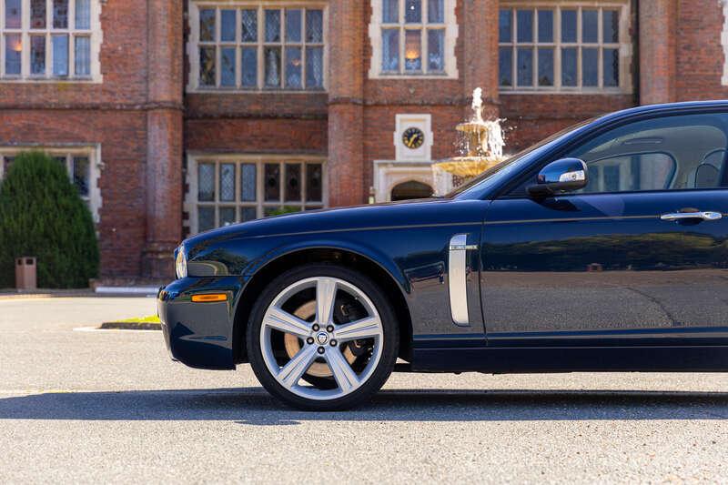 2008 Jaguar XJR