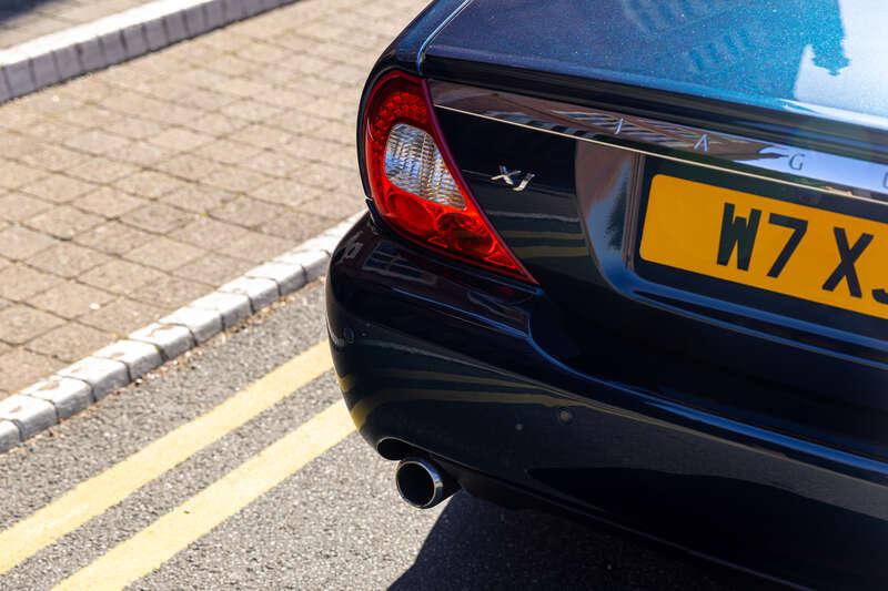 2008 Jaguar XJR