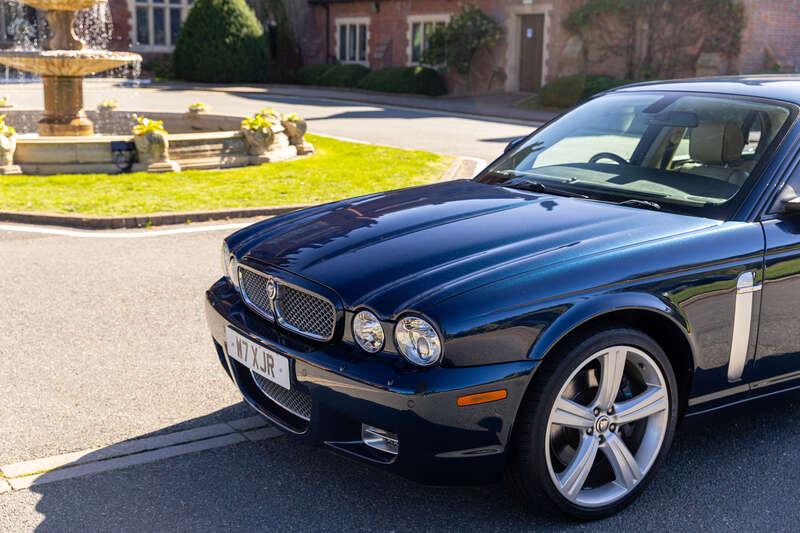 2008 Jaguar XJR