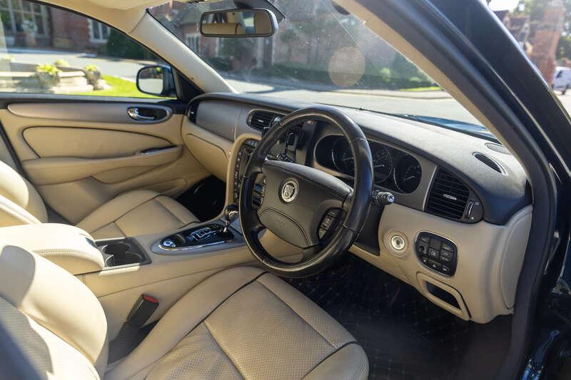 2008 Jaguar XJR