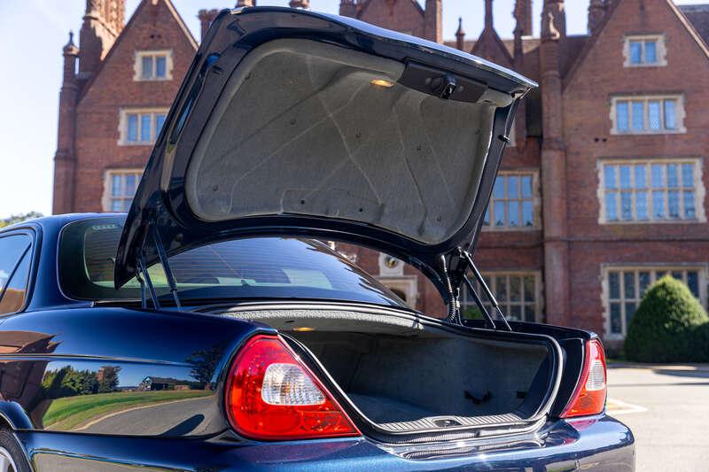 2008 Jaguar XJR