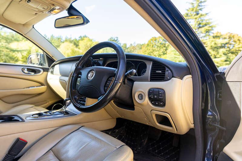 2008 Jaguar XJR