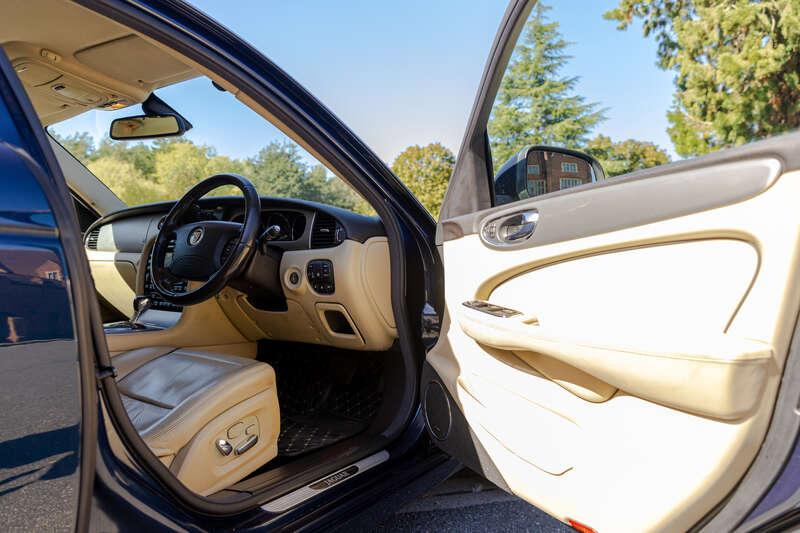 2008 Jaguar XJR