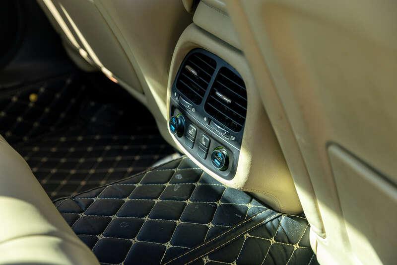 2008 Jaguar XJR