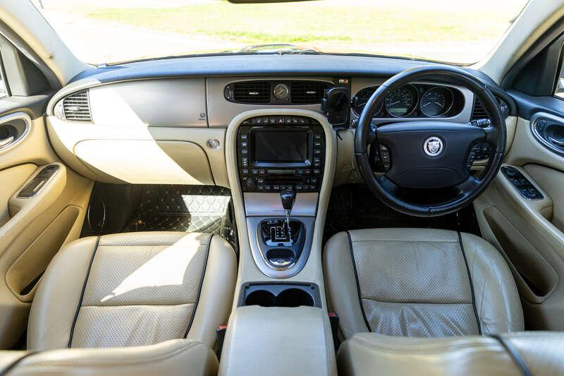 2008 Jaguar XJR