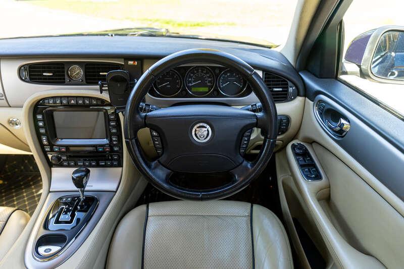 2008 Jaguar XJR