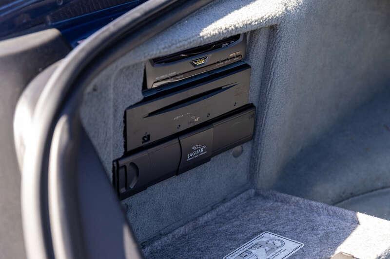 2008 Jaguar XJR