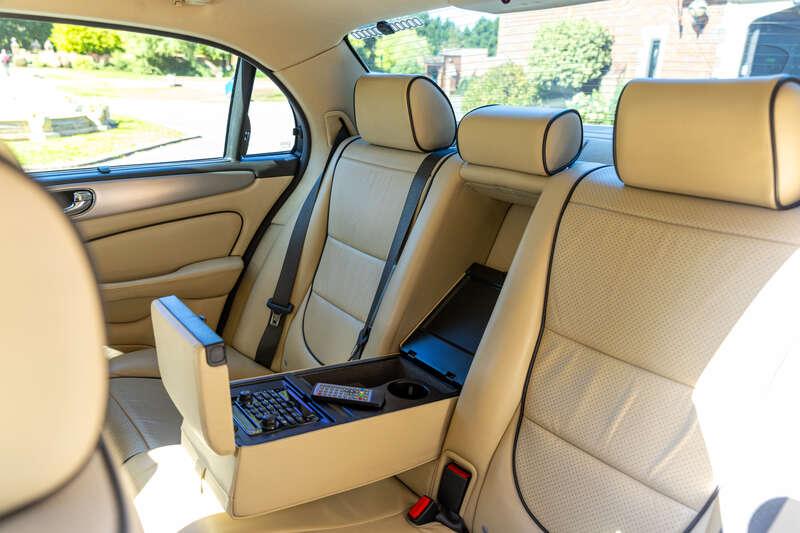 2008 Jaguar XJR