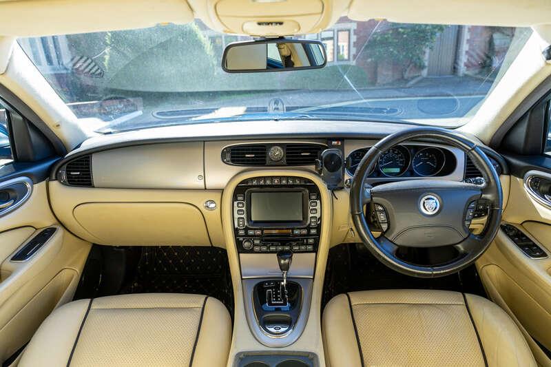 2008 Jaguar XJR