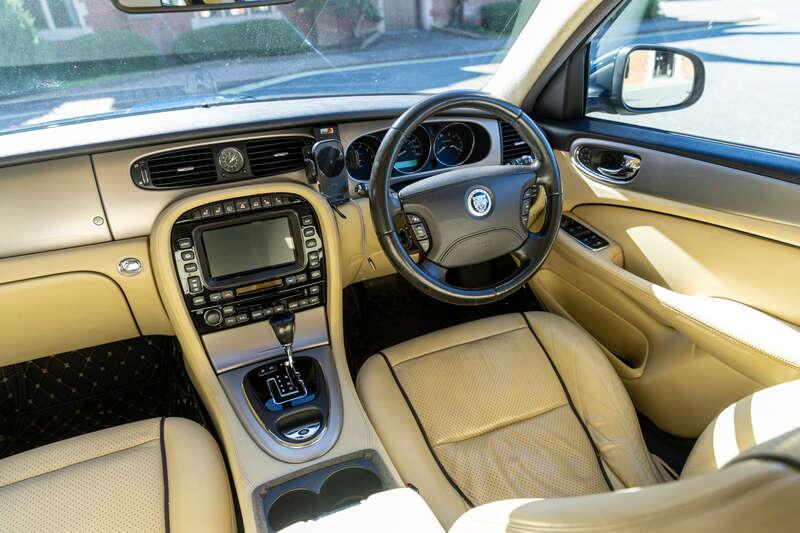 2008 Jaguar XJR