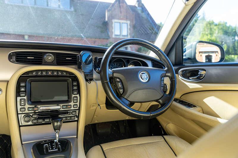 2008 Jaguar XJR
