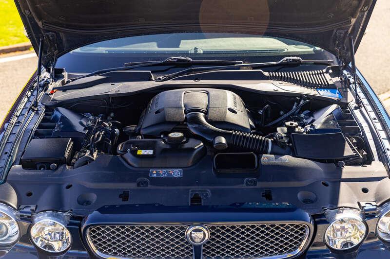 2008 Jaguar XJR