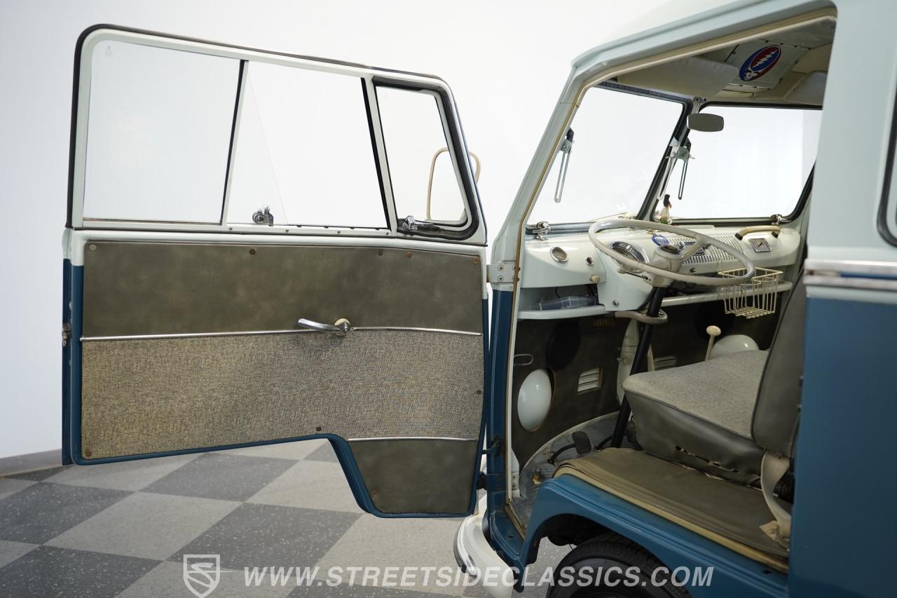 1965 Volkswagen Type 2 13 Window Deluxe Bus