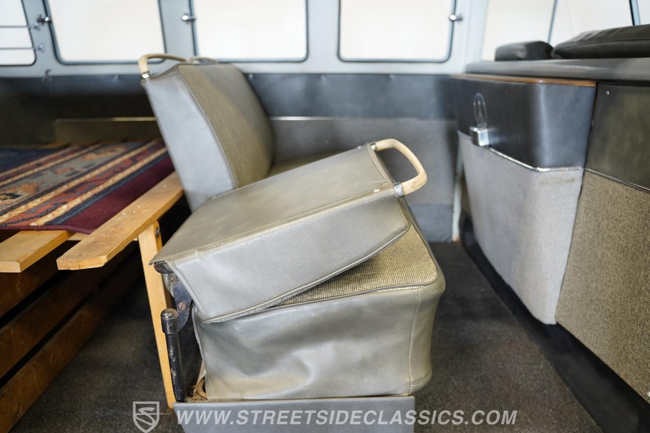 1965 Volkswagen Type 2 13 Window Deluxe Bus