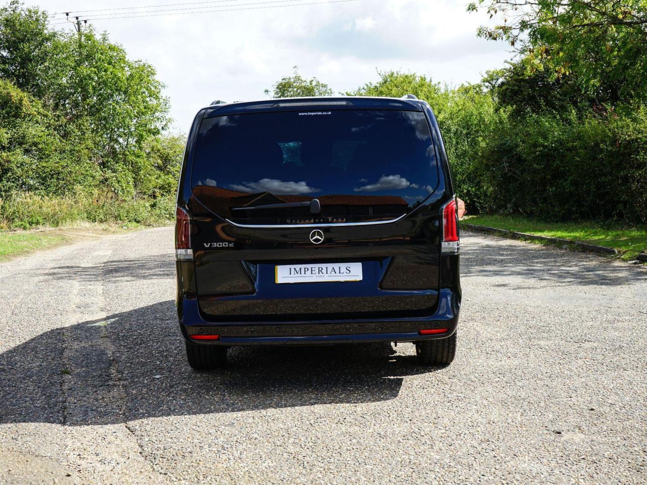 2025 Mercedes - Benz 2.0 V300d Premium G-Tronic+ Euro 6 (s/s) 5dr (8 Seat Extra Long)