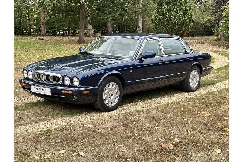 2002 Jaguar V8 Xj SE  LWB
