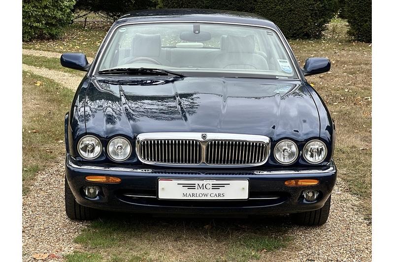 2002 Jaguar V8 Xj SE  LWB