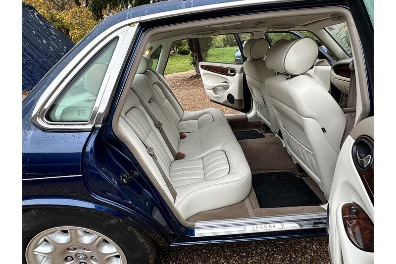 2002 Jaguar V8 Xj SE  LWB