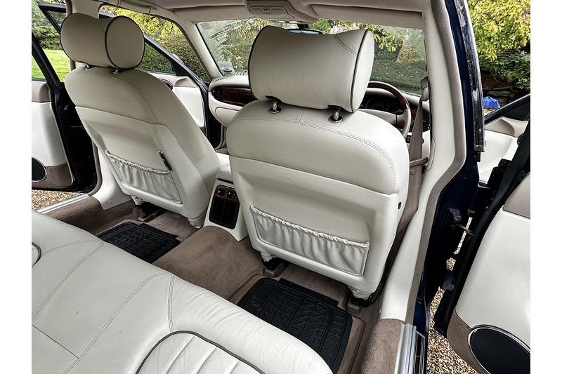 2002 Jaguar V8 Xj SE  LWB