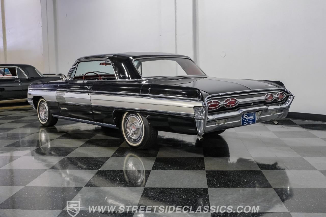 1962 Oldsmobile Starfire