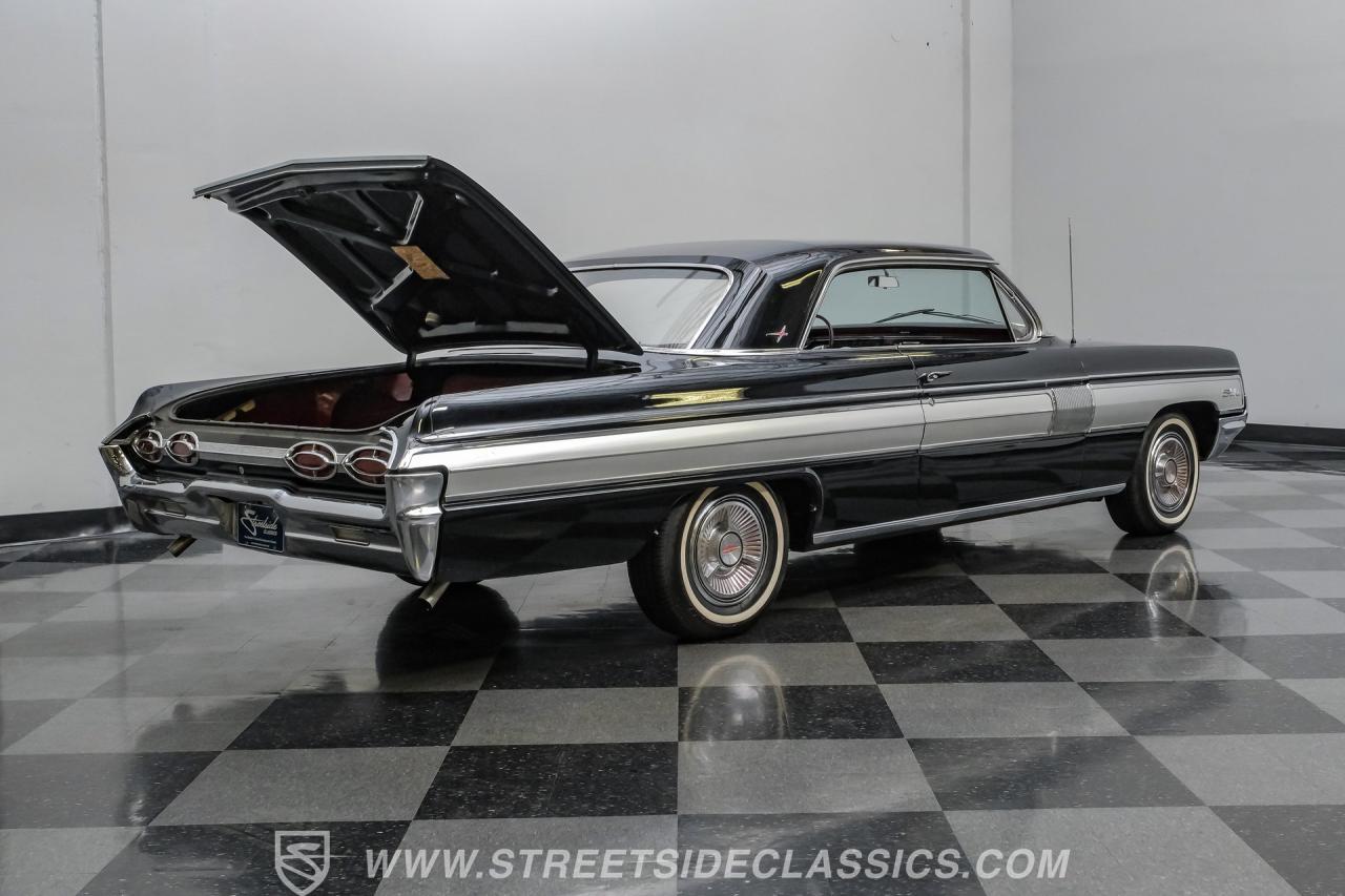 1962 Oldsmobile Starfire