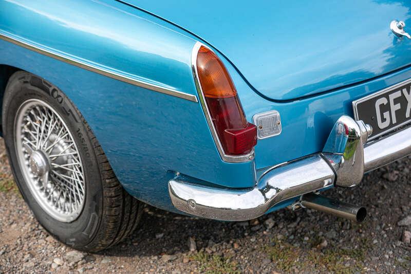 1967 MG B