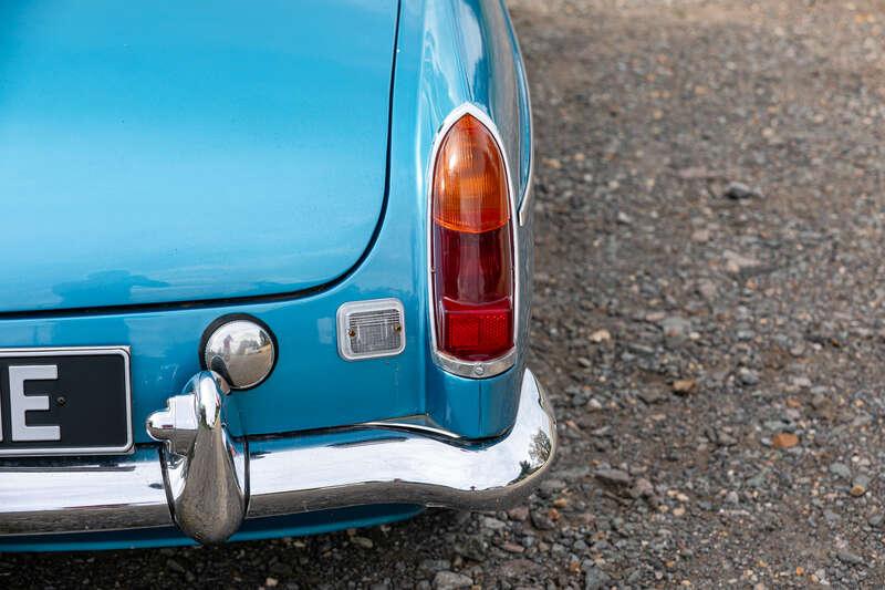 1967 MG B