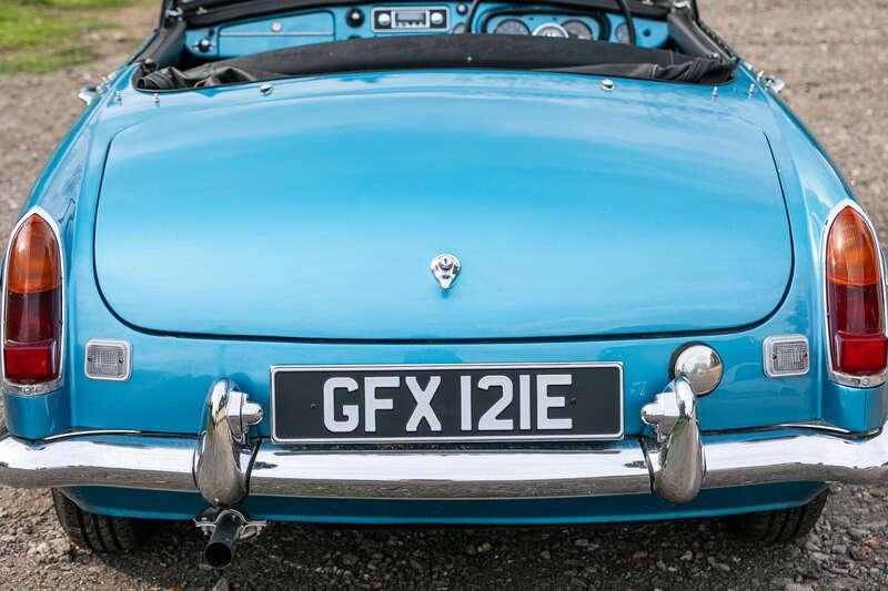 1967 MG B