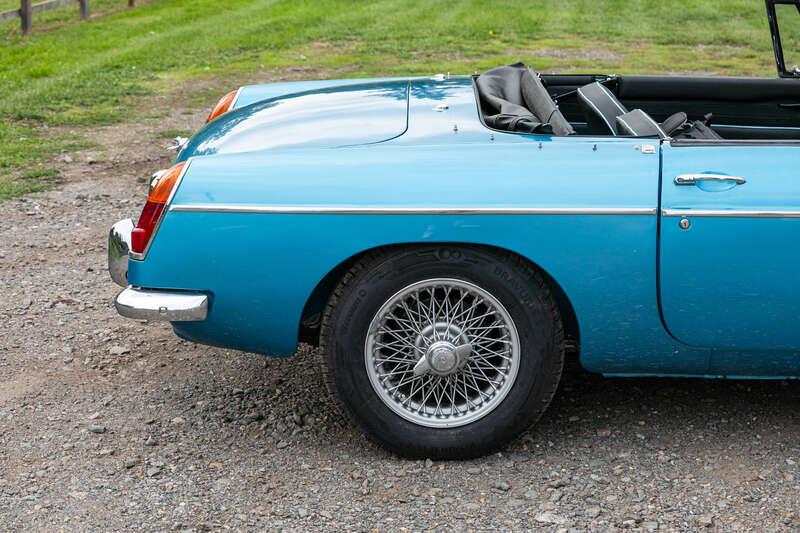 1967 MG B