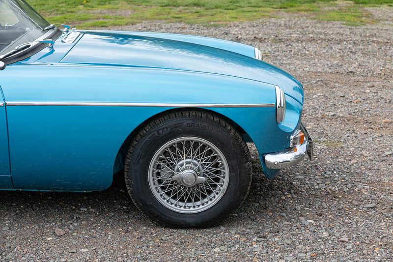 1967 MG B