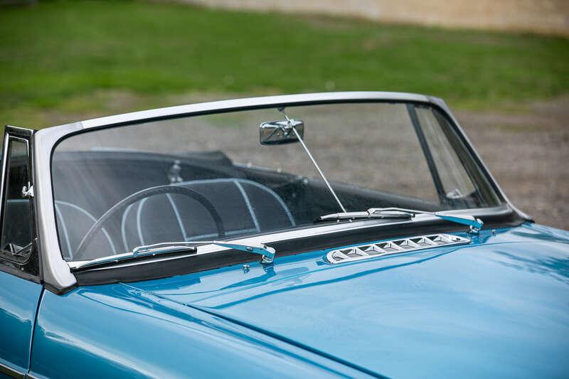 1967 MG B