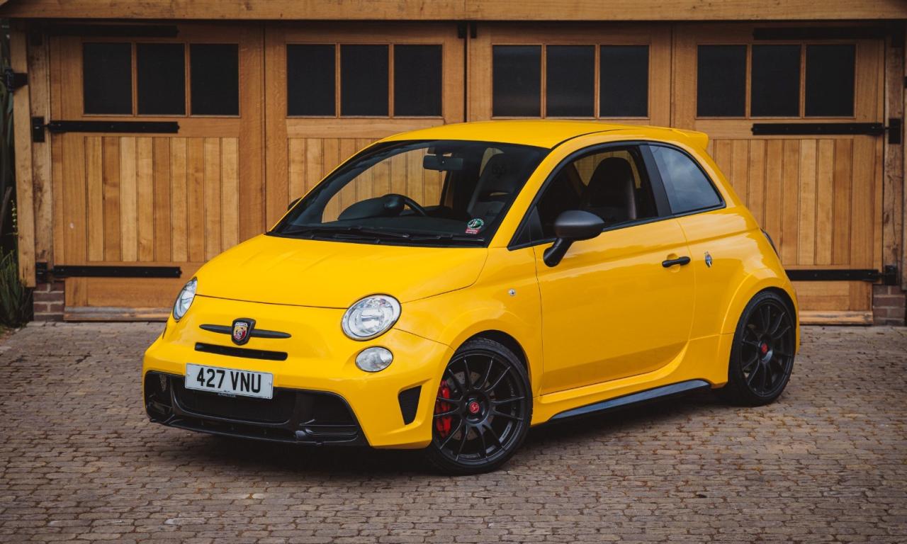 2016 Abarth 500 695 Biposto Record