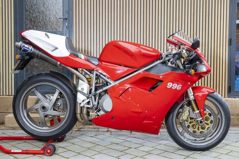 2001 Ducati 996