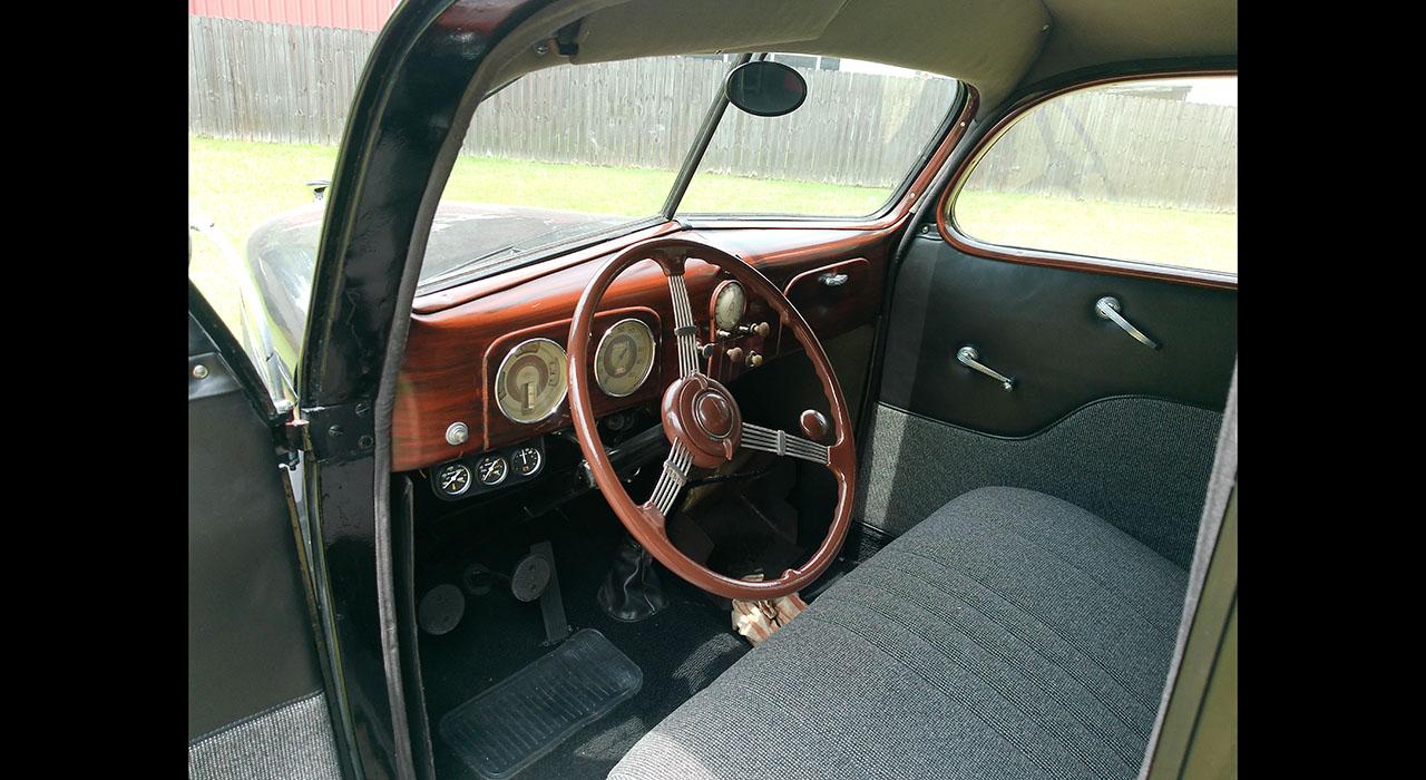 1937 Ford MODEL 74