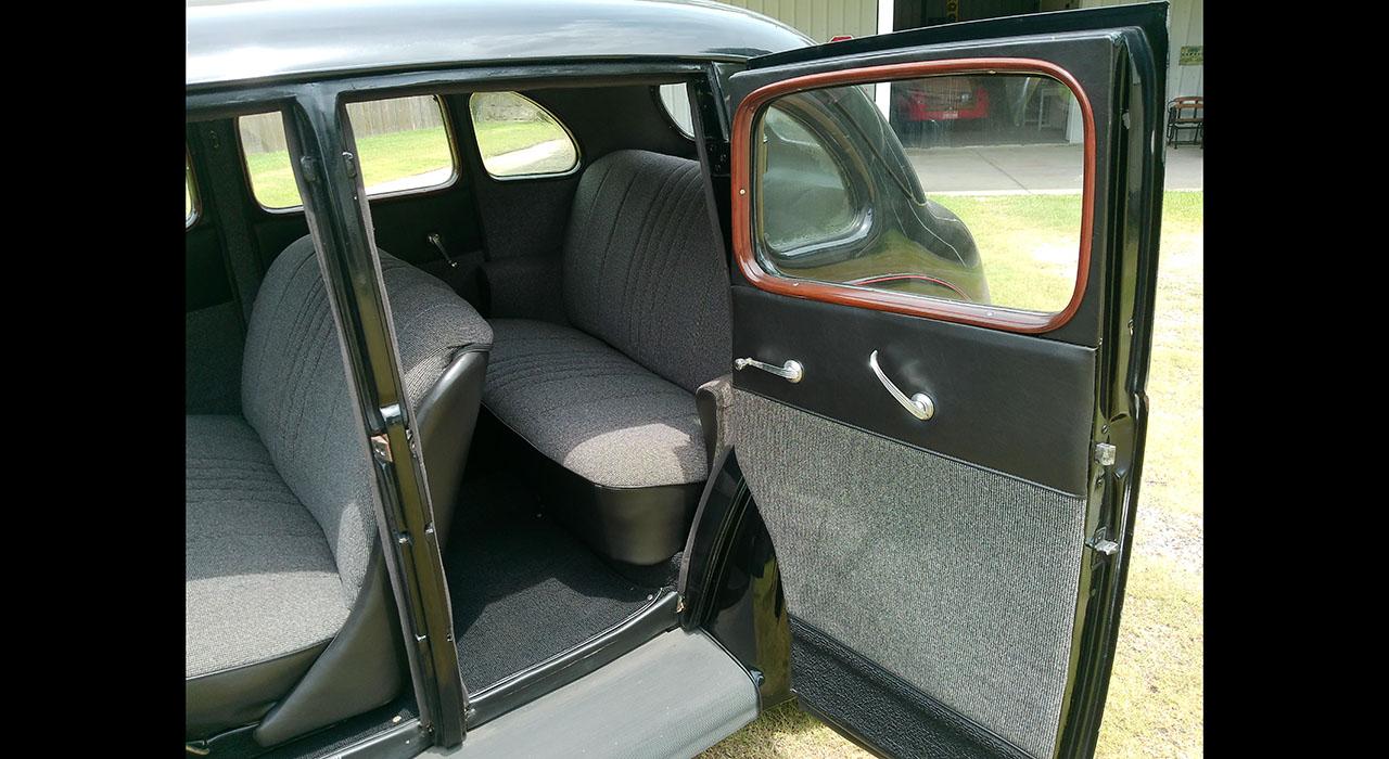1937 Ford MODEL 74