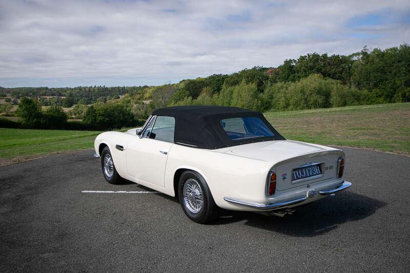 1970 Aston Martin DB6