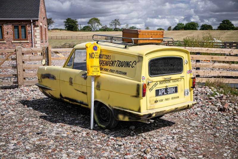 1969 Reliant REGAL 21E SUPERVAN III