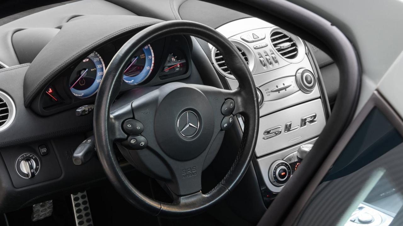 2005 Mercedes - Benz McLaren SLR Coup&eacute;